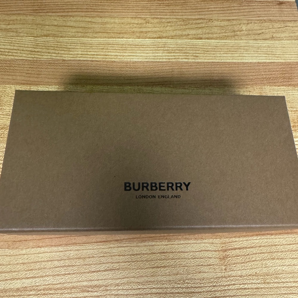 Burberry sunglasses box